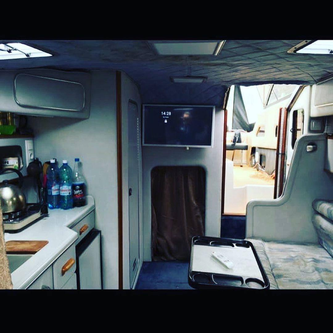 Катер SEA RAY 290 на Красноярском море