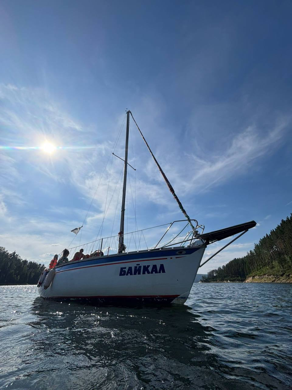 Парусная яхта Байкал